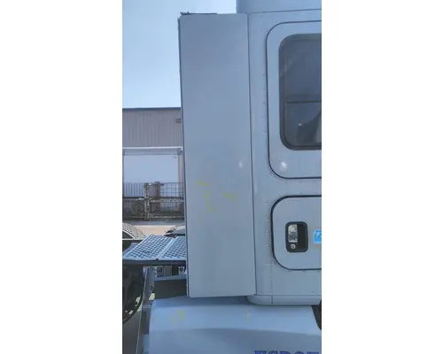 KENWORTH T680 CAB EXTENSION