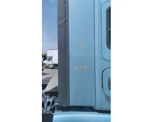 KENWORTH T680 CAB EXTENSION