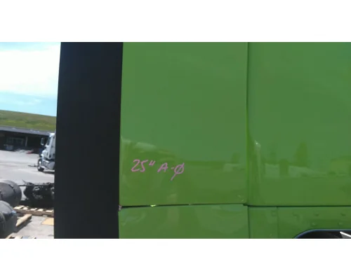 KENWORTH T680 CAB EXTENSION