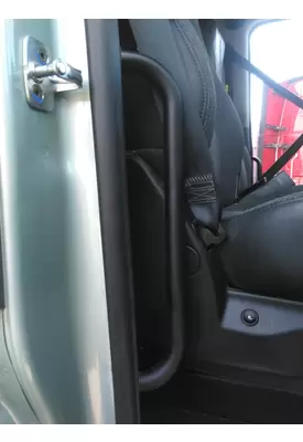KENWORTH T680 CAB HANDLE