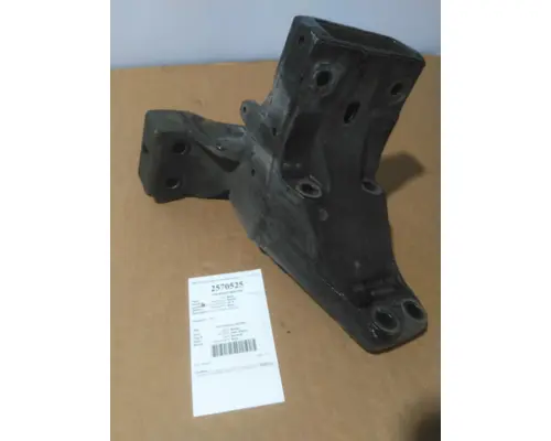 KENWORTH T680 CAB MOUNT,BRACKET