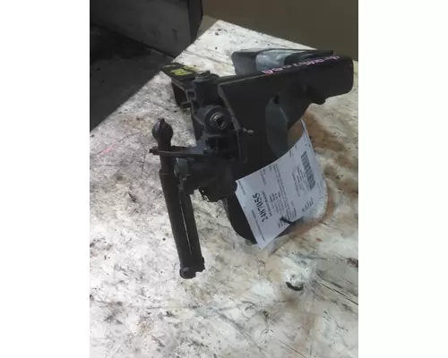 KENWORTH T680 CAB MOUNT,BRACKET
