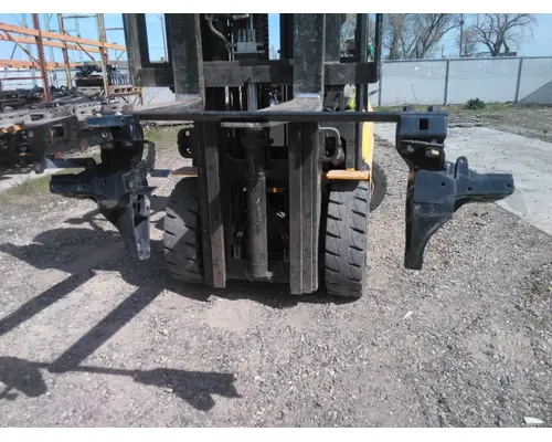 KENWORTH T680 CAB MOUNT,BRACKET
