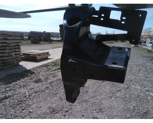 KENWORTH T680 CAB MOUNT,BRACKET