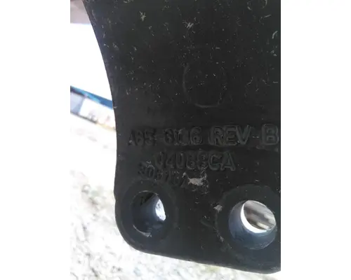 KENWORTH T680 CAB MOUNT,BRACKET