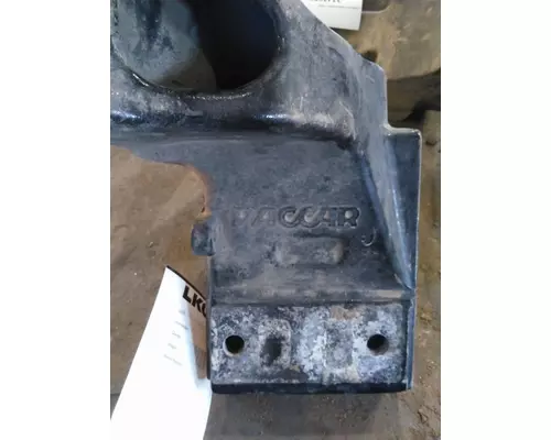 KENWORTH T680 CAB MOUNT,BRACKET