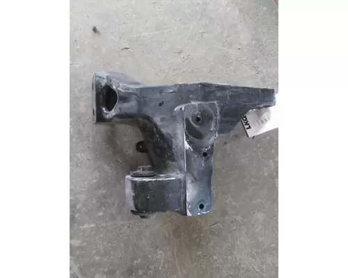 KENWORTH T680 CAB MOUNT,BRACKET