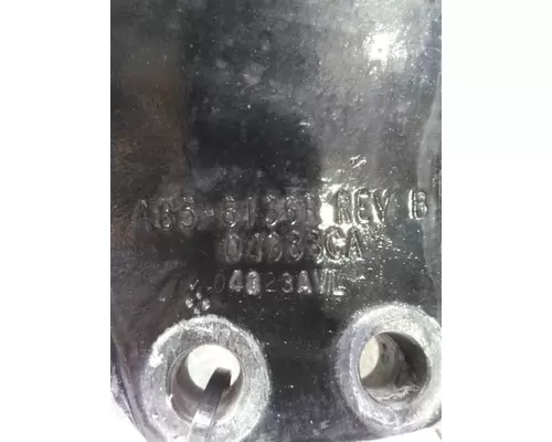 KENWORTH T680 CAB MOUNT,BRACKET