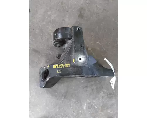 KENWORTH T680 CAB MOUNT,BRACKET
