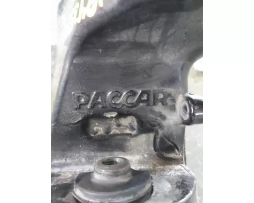 KENWORTH T680 CAB MOUNT,BRACKET