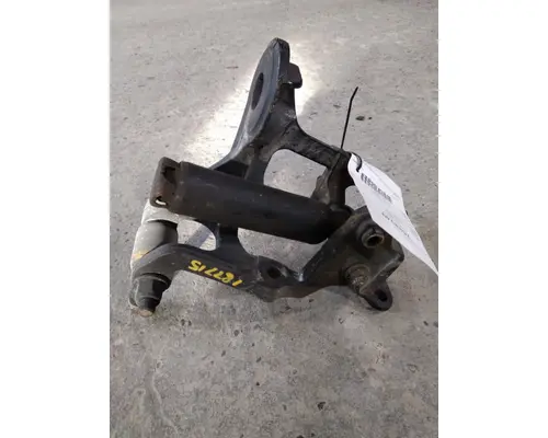 KENWORTH T680 CAB MOUNT,BRACKET