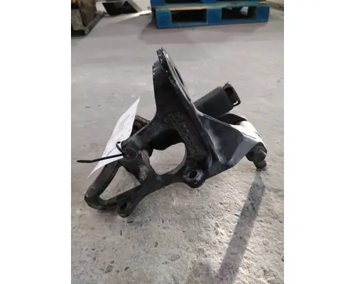 KENWORTH T680 CAB MOUNT,BRACKET