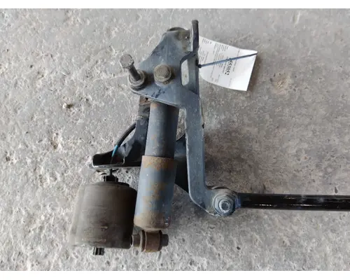 KENWORTH T680 CAB MOUNT,BRACKET