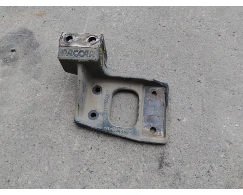 KENWORTH T680 CAB MOUNT,BRACKET