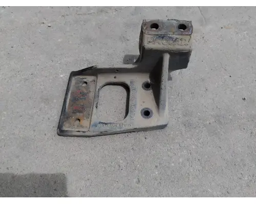 KENWORTH T680 CAB MOUNT,BRACKET