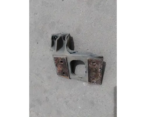 KENWORTH T680 CAB MOUNT,BRACKET