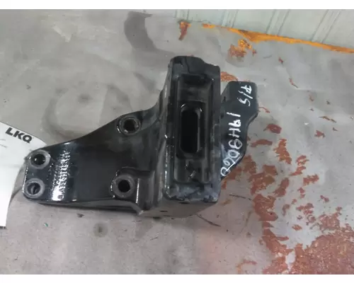 KENWORTH T680 CAB MOUNT,BRACKET