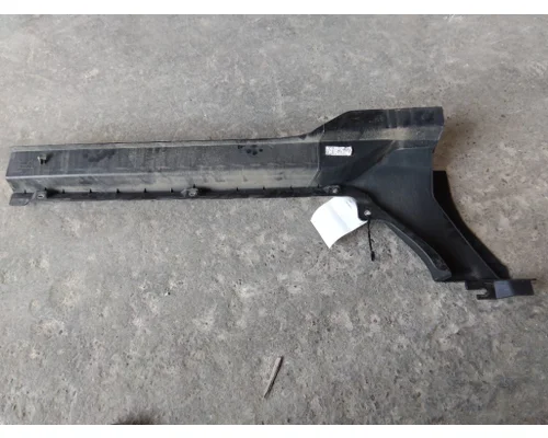 KENWORTH T680 CAB SKIRT FILLER PANEL