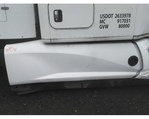 KENWORTH T680 CAB SKIRTSIDE FAIRING