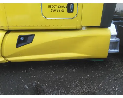KENWORTH T680 CAB SKIRTSIDE FAIRING