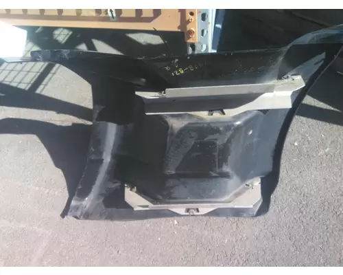 KENWORTH T680 CAB SKIRTSIDE FAIRING