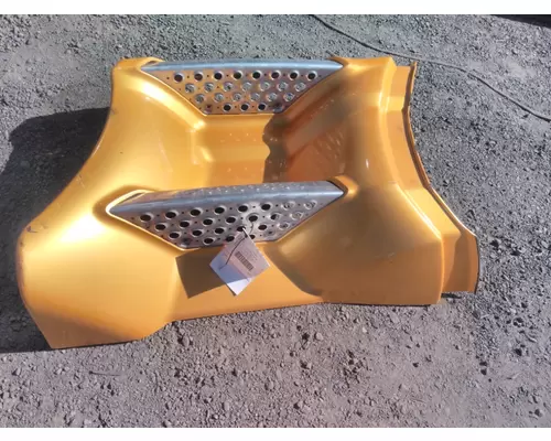 KENWORTH T680 CAB SKIRTSIDE FAIRING