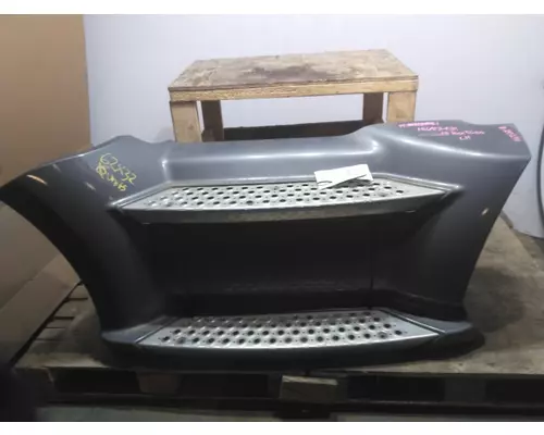 KENWORTH T680 CAB SKIRTSIDE FAIRING