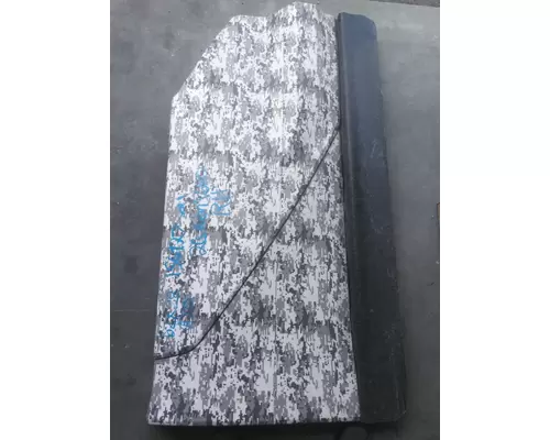 KENWORTH T680 CAB SKIRTSIDE FAIRING