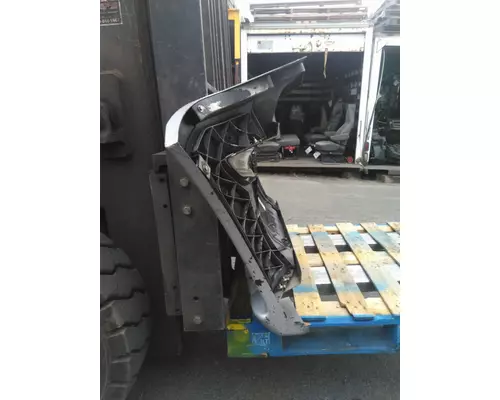 KENWORTH T680 CAB SKIRTSIDE FAIRING