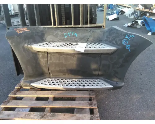 KENWORTH T680 CAB SKIRTSIDE FAIRING