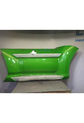 KENWORTH T680 CAB SKIRT/SIDE FAIRING