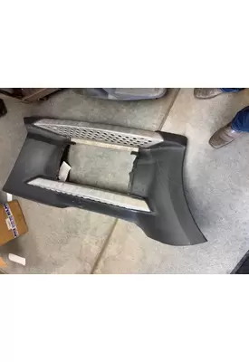 KENWORTH T680 CAB SKIRT/SIDE FAIRING