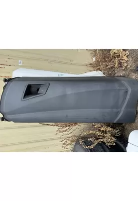 KENWORTH T680 CAB SKIRT/SIDE FAIRING