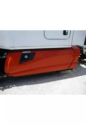 KENWORTH T680 CAB SKIRT/SIDE FAIRING