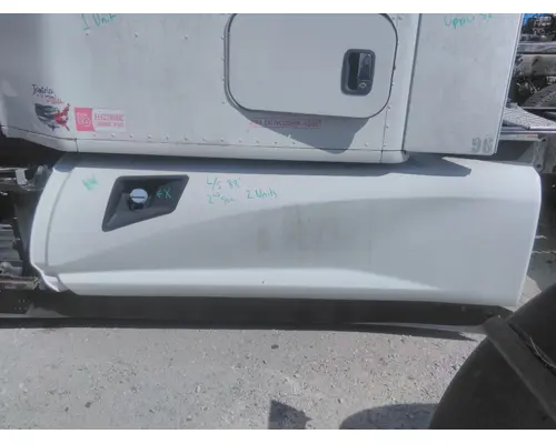 KENWORTH T680 CAB SKIRTSIDE FAIRING