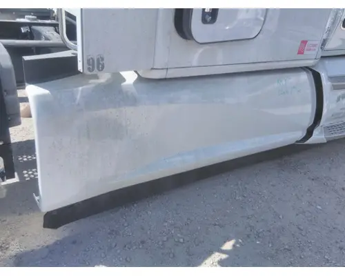 KENWORTH T680 CAB SKIRTSIDE FAIRING