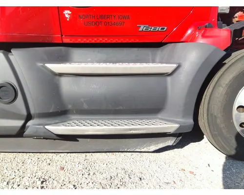 KENWORTH T680 CAB SKIRTSIDE FAIRING