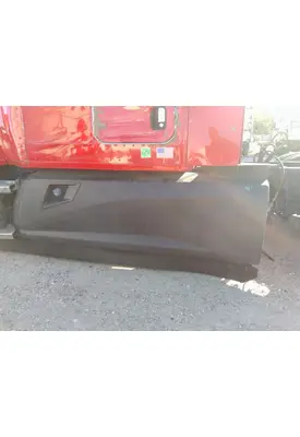 KENWORTH T680 CAB SKIRT/SIDE FAIRING