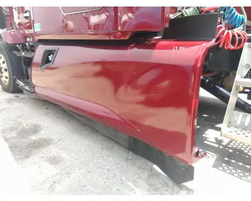 KENWORTH T680 CAB SKIRTSIDE FAIRING