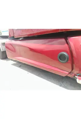 KENWORTH T680 CAB SKIRT/SIDE FAIRING