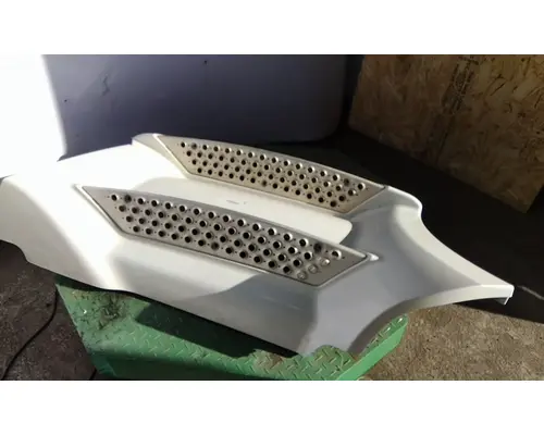 KENWORTH T680 CAB SKIRTSIDE FAIRING