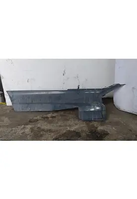 KENWORTH T680 CAB SKIRT/SIDE FAIRING