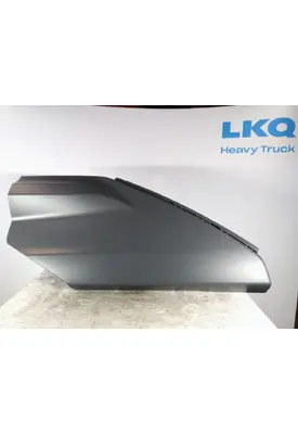 KENWORTH T680 CAB SKIRT/SIDE FAIRING