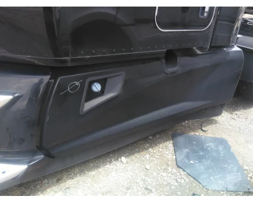 KENWORTH T680 CAB SKIRT/SIDE FAIRING