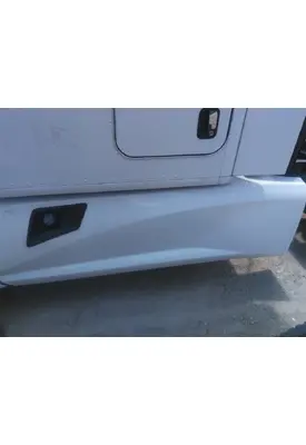 KENWORTH T680 CAB SKIRT/SIDE FAIRING