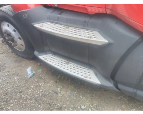 KENWORTH T680 CAB SKIRTSIDE FAIRING