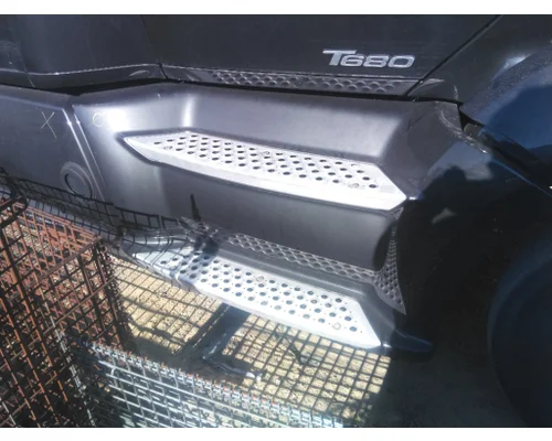 KENWORTH T680 CAB SKIRTSIDE FAIRING
