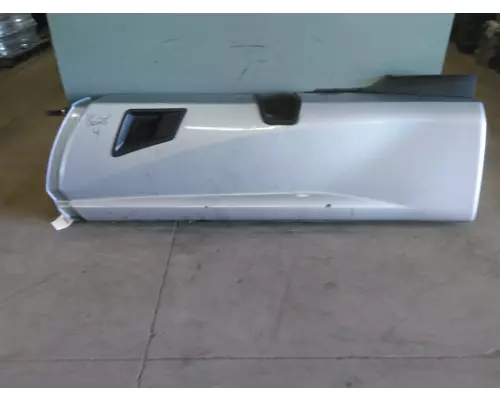KENWORTH T680 CAB SKIRTSIDE FAIRING