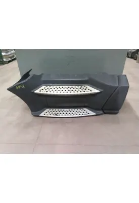 KENWORTH T680 CAB SKIRT/SIDE FAIRING