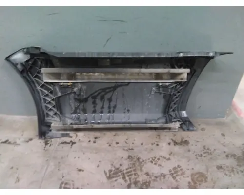 KENWORTH T680 CAB SKIRTSIDE FAIRING